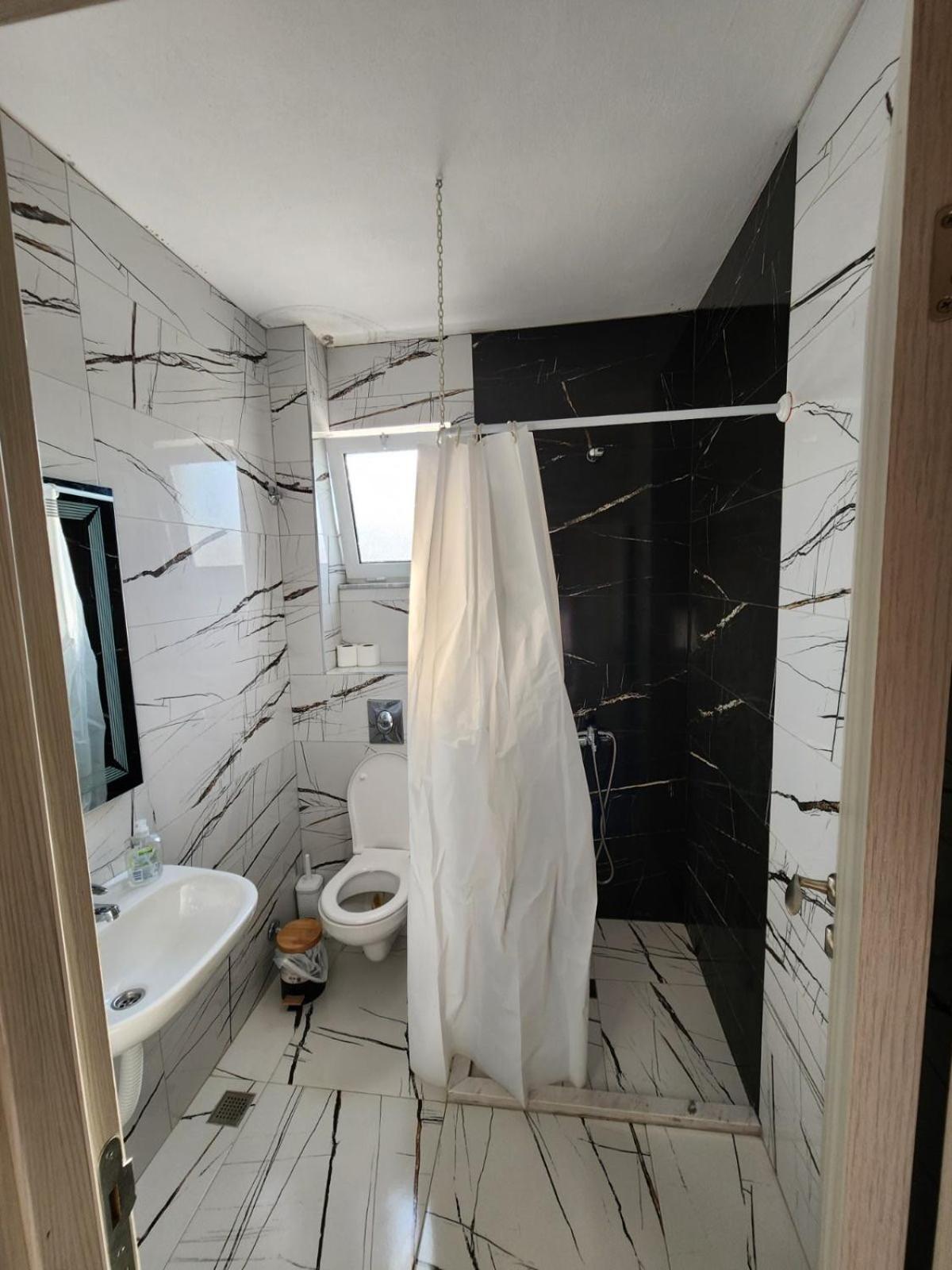 Bregvija Apartment Flora المظهر الخارجي الصورة