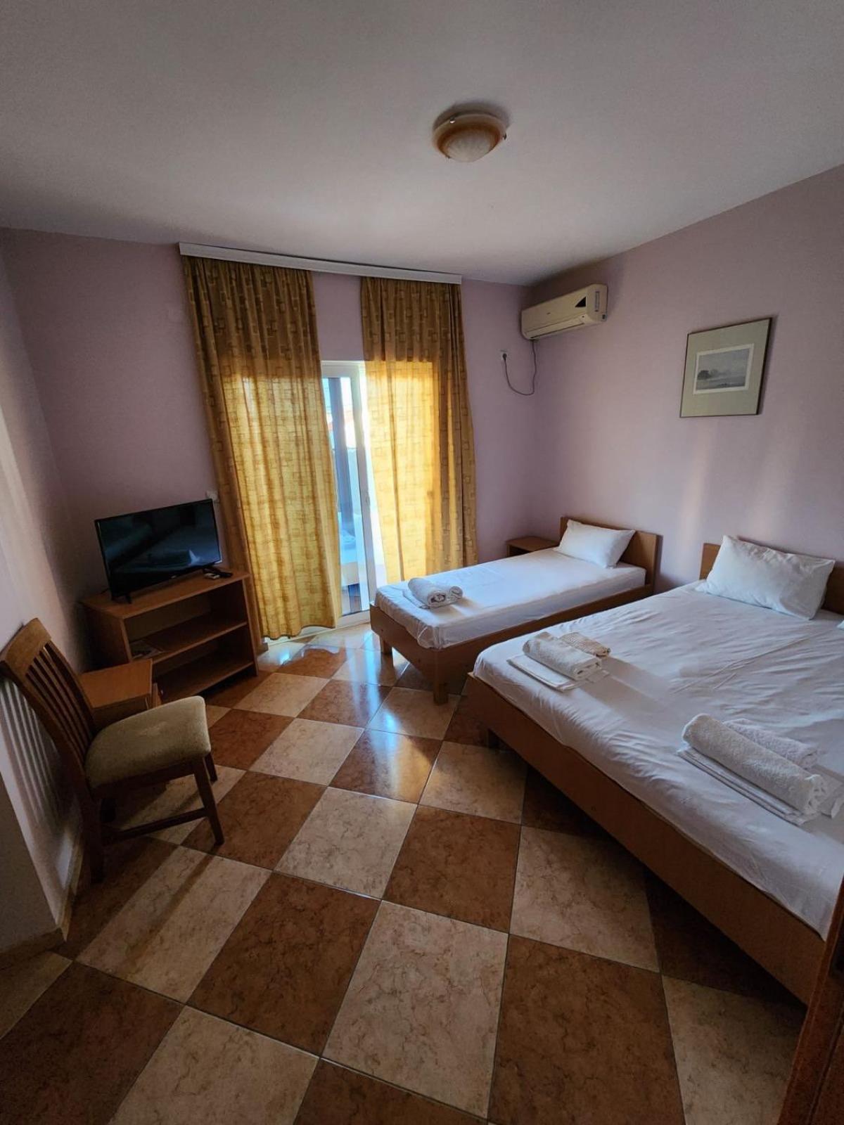 Bregvija Apartment Flora المظهر الخارجي الصورة