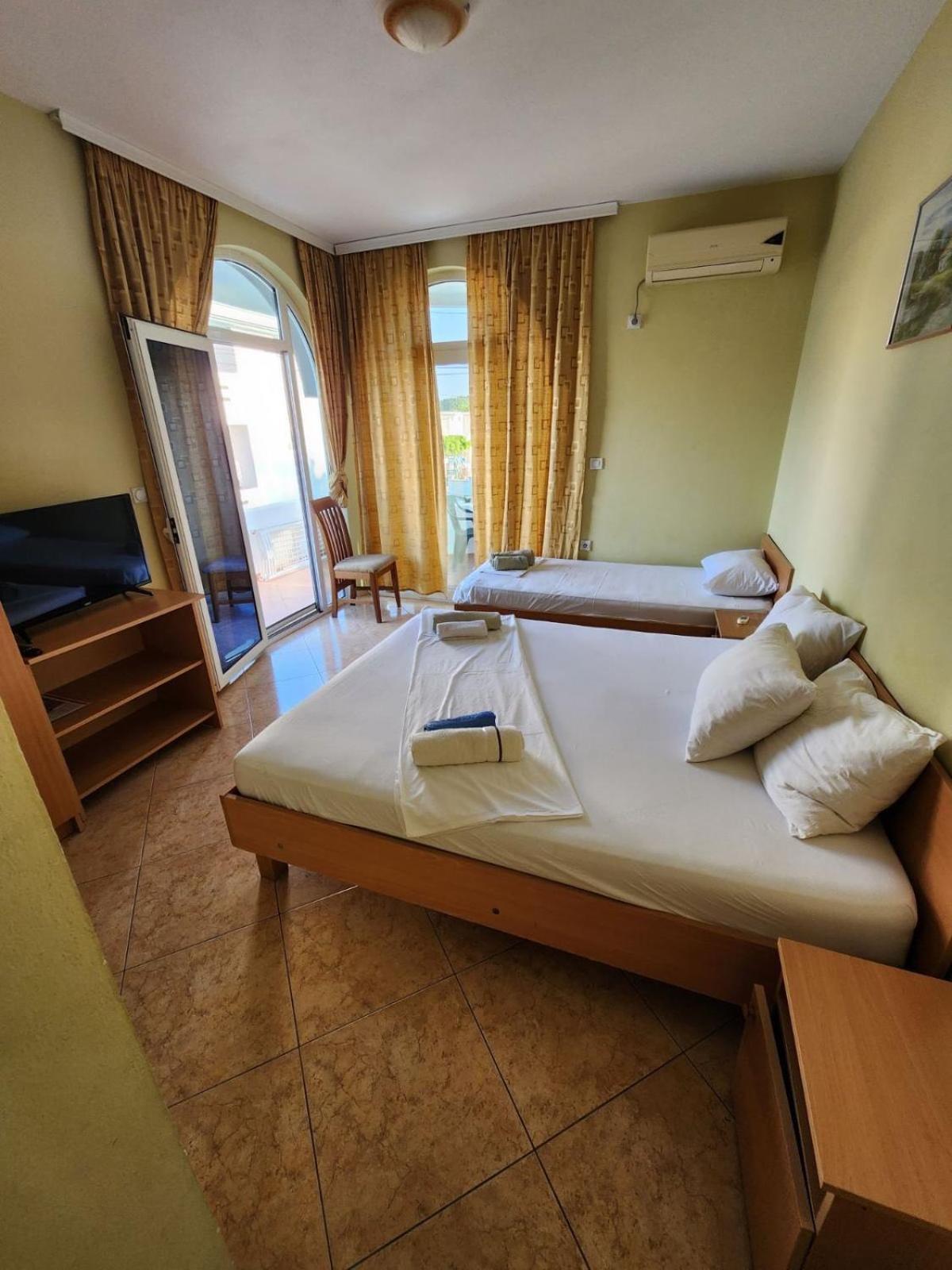 Bregvija Apartment Flora المظهر الخارجي الصورة