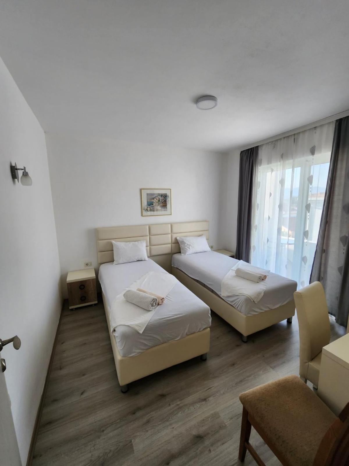 Bregvija Apartment Flora المظهر الخارجي الصورة